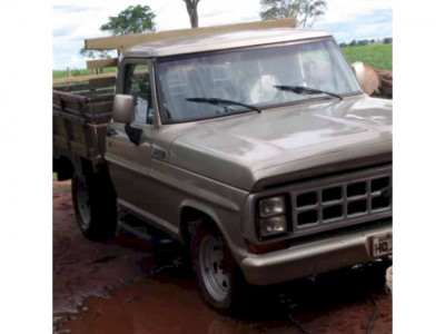 Duas caminhonetes F-1000 são furtadas em Vicentina 