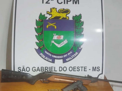 Homem é preso após ameaçar enteado com arma de fogo