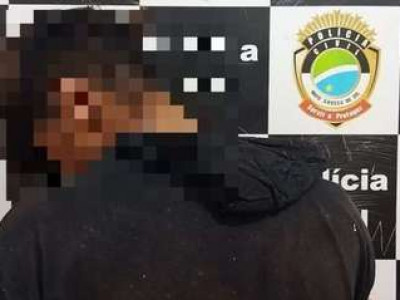 Jovem alega legítima defesa após esfaquear a própria mãe 