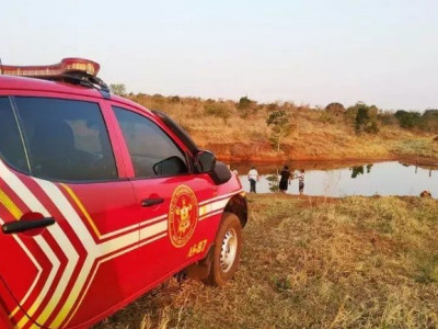 Jovem de 18 anos morre afogado em açude de fazenda em MS