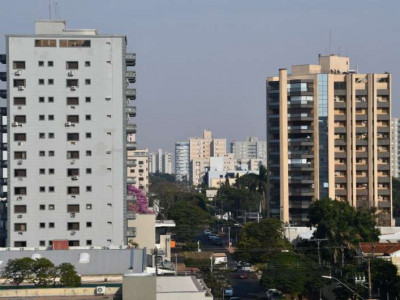 Média de casos de Covid continua despencando em Dourados
