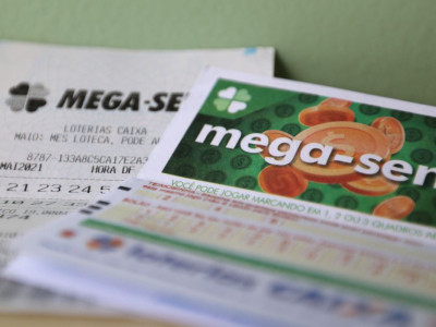 Mega-Sena pode pagar hoje R$ 55 milhões