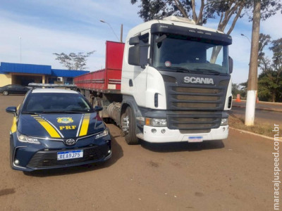 Polícia recupera carreta de motorista mantido refém