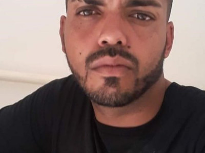 Populares encontram homem degolado em calçada de cidade de MS