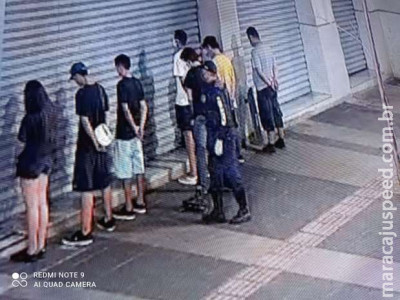 Esqueitistas são apreendidos após pichação no Centro da Capital