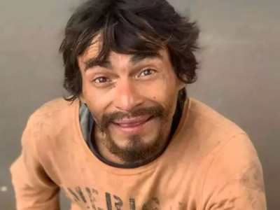 Andarilho é executado a tiros em banheiro de praça na fronteira