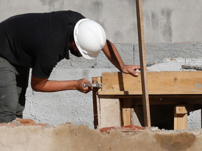 Custo da construção tem alta de 0,56% em agosto, diz FGV