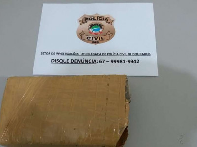 Homem é flagrado com droga em veículo no Roma 