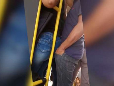 Homem é flagrado se masturbando em ônibus de Campo Grande
