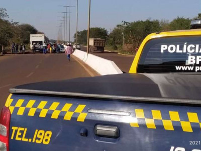Indígenas voltam a bloquear rodovia entre Dourados e Itaporã