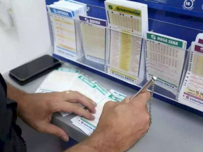 Mega-Sena acumula e 69 apostas de MS acertam a quadra 