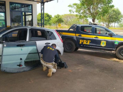 Polícia apreende 12 quilos de pasta base de cocaína na BR-376