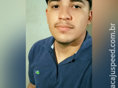 Veículo capota após atingir anta e motorista morre na BR-060