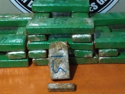 Após denúncias, homem é preso com droga em depósito 