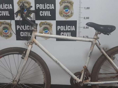 Bicicleta furtada de dentro de veículo é recuperada