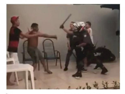 Briga de vizinhos tem paulada e dedos cortados com machete 