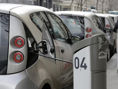 Disputa pelo mercado de carros elétricos se acirra