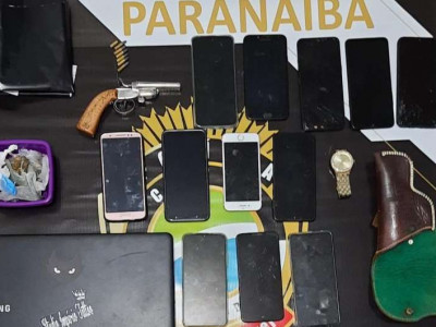 Dois são presos e celulares roubados de loja são recuperados 