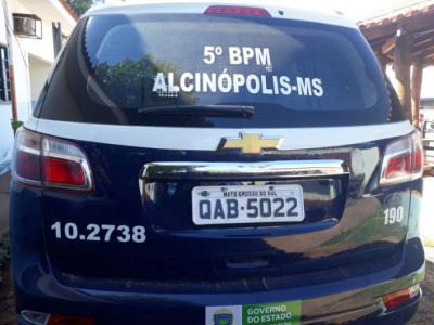 Embriagado, homem agride filhos e faz ameaças com facão