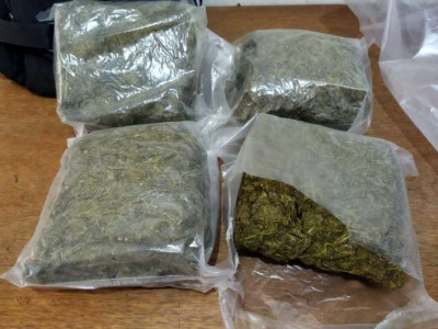 Homem é preso em ônibus com droga que levaria para SP 