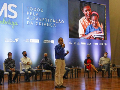 Programa MS Alfabetiza tem adesão unânime dos prefeitos