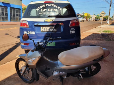 Após fugir de populares, jovem é preso por furto de motocicleta