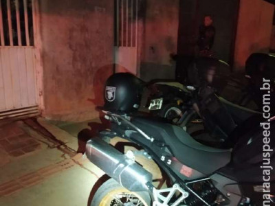 Bandido troca tiros com a polícia e acaba morto no Vida Nova