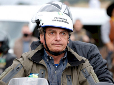 Bolsonaro participa de motociata neste sábado no Paraná