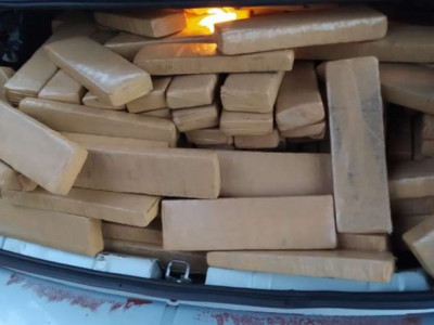 Dupla é presa com meia tonelada de maconha que levaria para MT