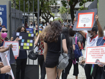 Enem: estudantes com covid-19 podem pedir reaplicação da prova