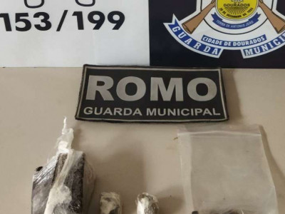 Grupo é preso com droga em Dourados 