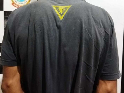 Homem furta moto de condomínio e é preso fugindo
