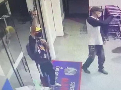 Homens armados invadem e assaltam supermercado