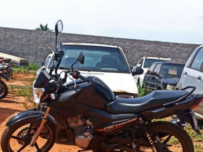 Moto com registo de furto é recuperada e três detidos