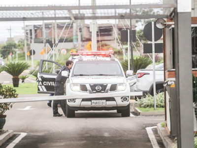 Operação cumpre mandados em condomínio de luxo em Campo Grande