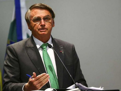 Presidente edita decreto que regulamenta o Auxílio Brasil