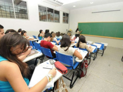 UFGD seleciona educadores para atuar em cursinho pré-vestibular