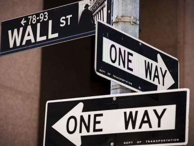 Bolsas de NY fecham em alta, avaliando Ômicron e pacotes fiscais nos EUA