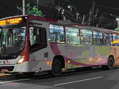 Mesmo sem embreagem, ônibus realiza embarque e causa transtorno em Campo Grande