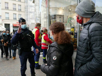 Ômicron: França detecta caso da nova variante na região de Paris
