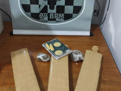 Polícia aprende droga em condomínio e autor foge