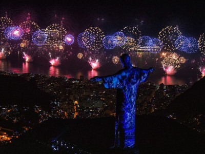 Rio: pregão garante empresa para queima de fogos na Penha