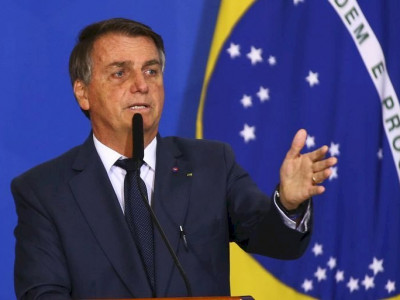 De olho nas eleições, Bolsonaro prepara reforma ministerial