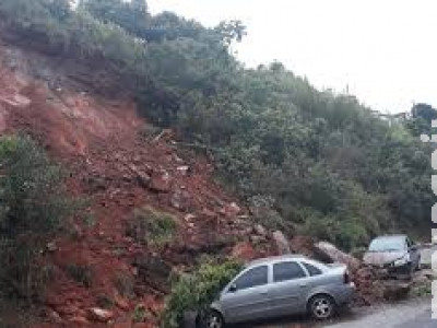 Defesa Civil remove 80 famílias de área de risco em Ouro Preto