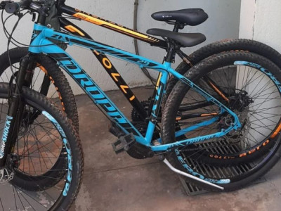 Dupla é presa após furtar bicicletas em residência