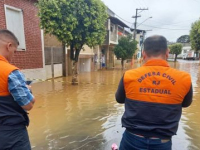 Chuvas em Petrópolis deixam pelo menos 34 mortos