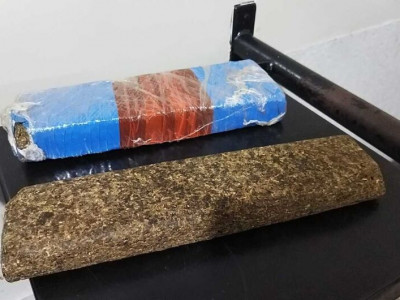 Dupla de moto acaba é transportando maconha na Marcelino Pires