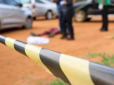 Homem é encontrado morto em estrada de chão