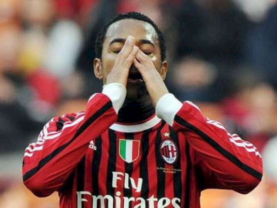 Itália encaminha pedido de prisão internacional de Robinho