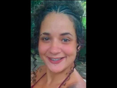 Mãe salva filha levada pela correnteza, mas morre afogada em praia do RJ